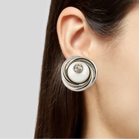 Gucci NWOT Silver and Pearl oversized clip on Earrings - New - Picture 6 of 6